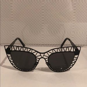 Metal frame sunglasses